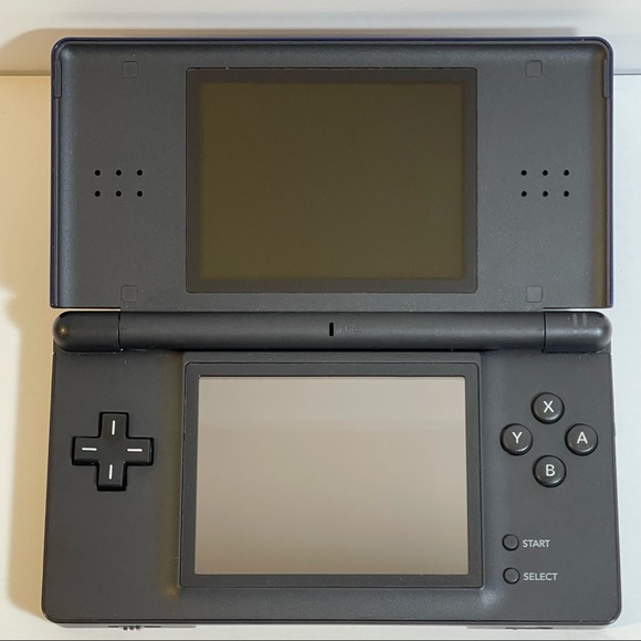 (BUNDLE) Nintendo DS Lite in Blue With 4 Games & Accessories - Picture 13 of 16